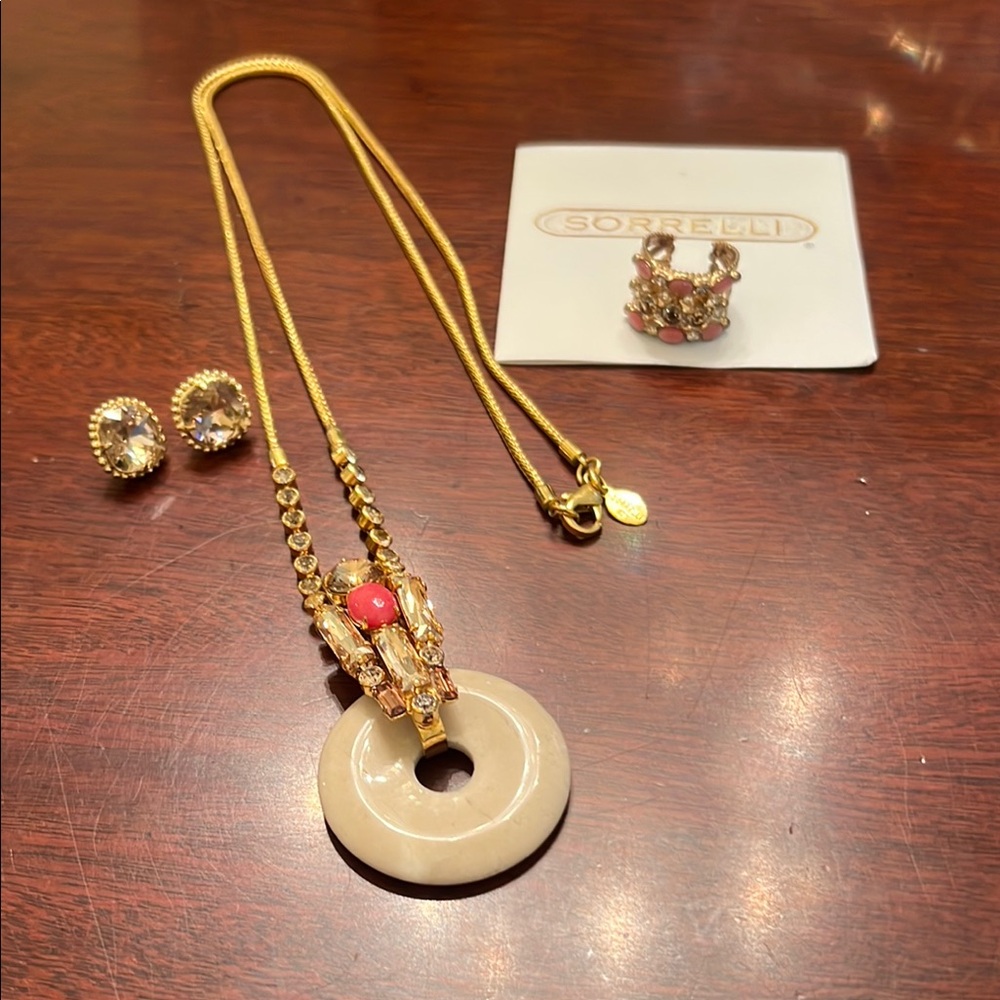 Sorrelli Gold and Cream Necklace with Circular Pendant